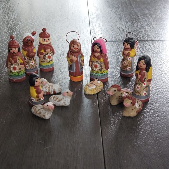 Other - Vintage Mexican 14 PC Nativity Set Folk Art Hand Painted Clay Pottery Tonala